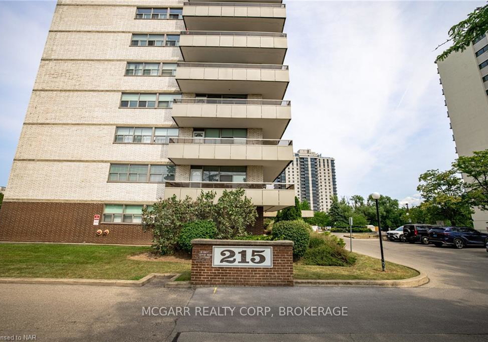 215-glenridge-avenue-e-st-catharines-ontario-x13593810