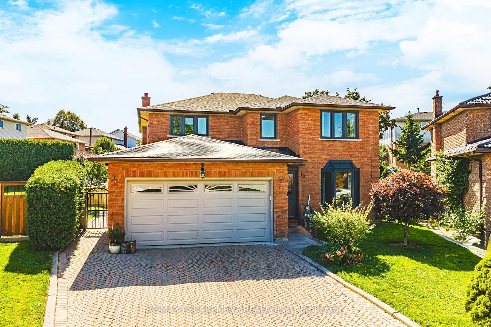 19-glenhaven-court-hamilton-ontario-x13593884