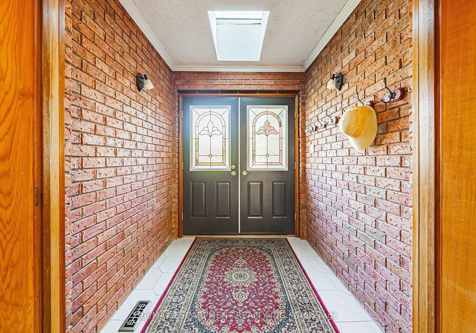 19-glenhaven-court-hamilton-ontario-x13593884