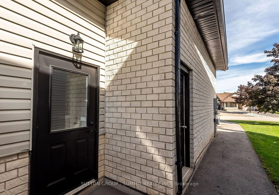 52-marion-street-hamilton-ontario-x13594180