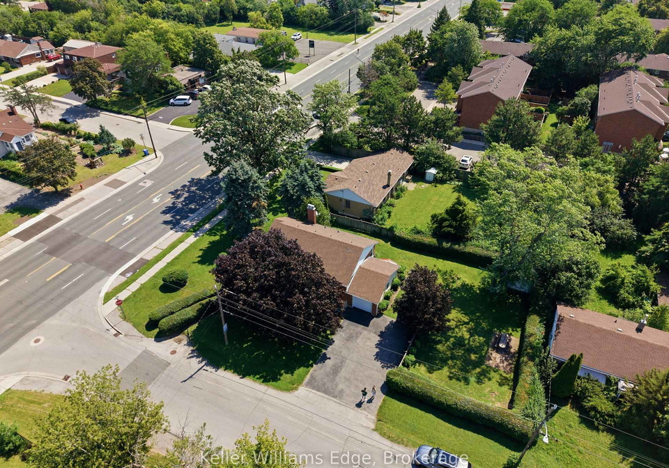 226-8-highway-hamilton-ontario-x13594530