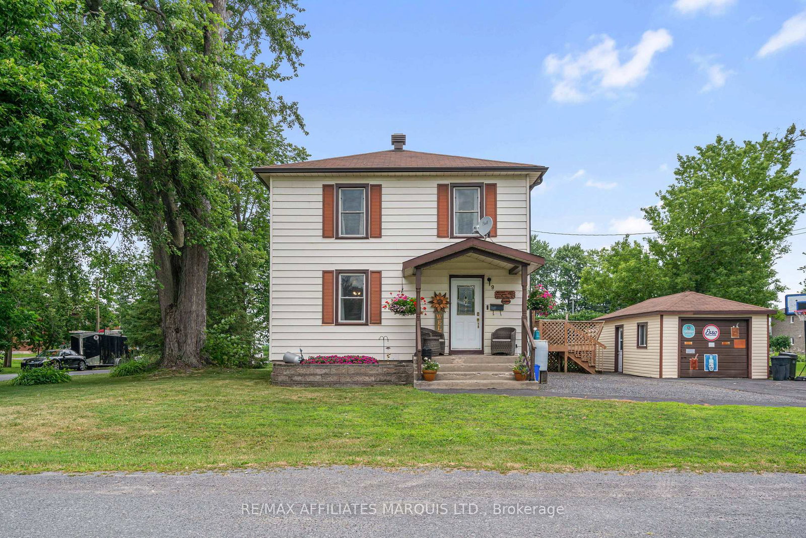 9-spruce-street-south-glengarry-ontario-x13594574