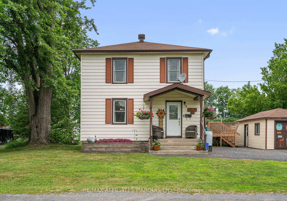 9-spruce-street-south-glengarry-ontario-x13594574