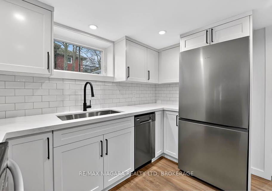 3548-bond-street-niagara-falls-ontario-x13594586