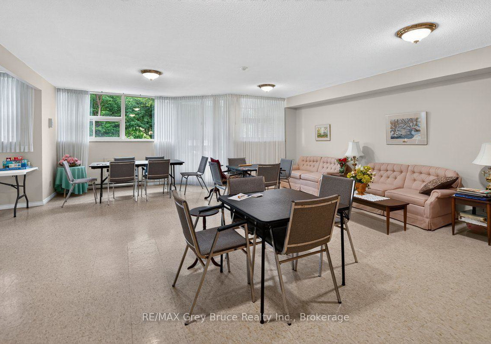 860-9th-street-e-owen-sound-ontario-x13594912