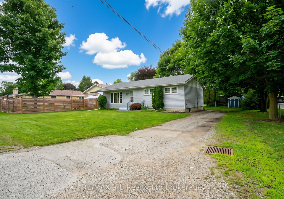 24-centre-street-norwich-ontario-x13594986