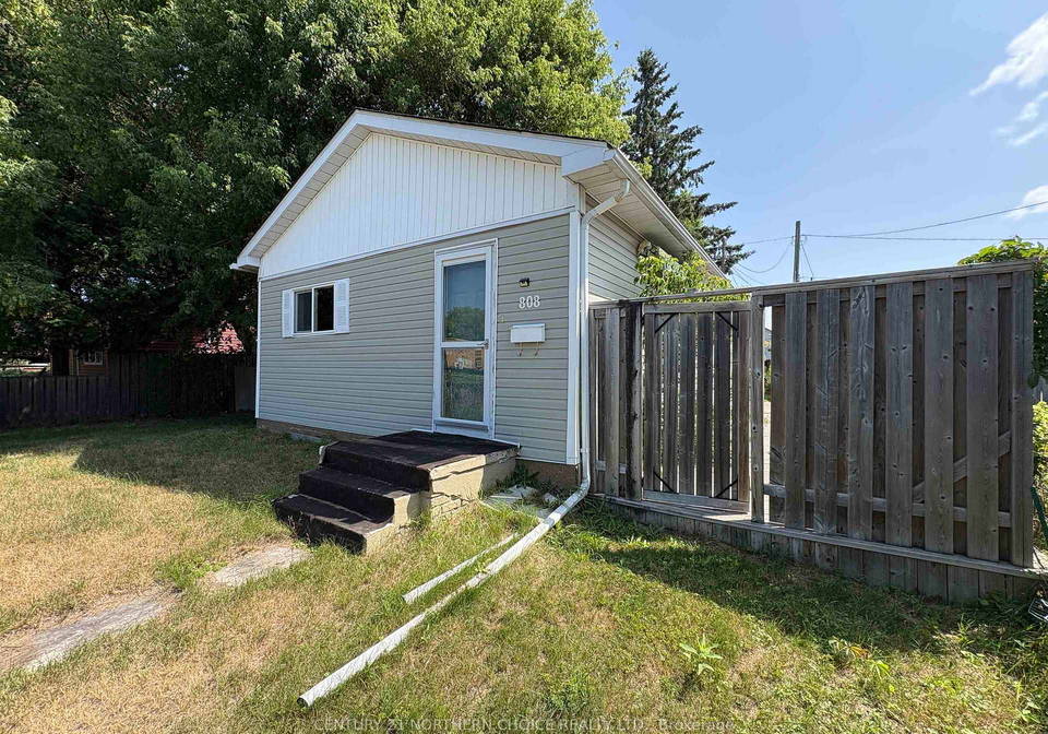 808-portage-avenue-fort-frances-ontario-x13595004