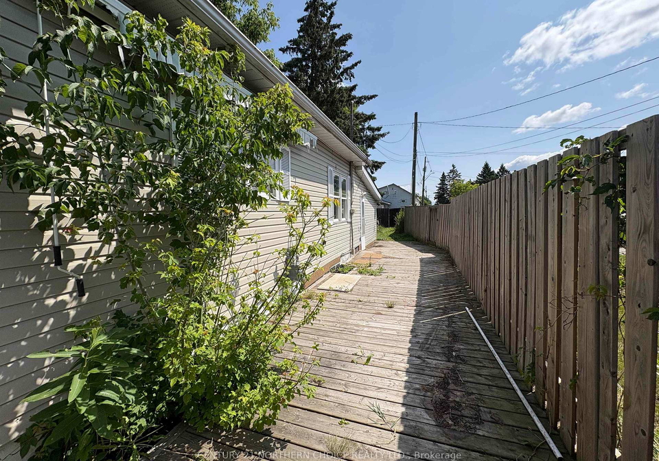808-portage-avenue-fort-frances-ontario-x13595004