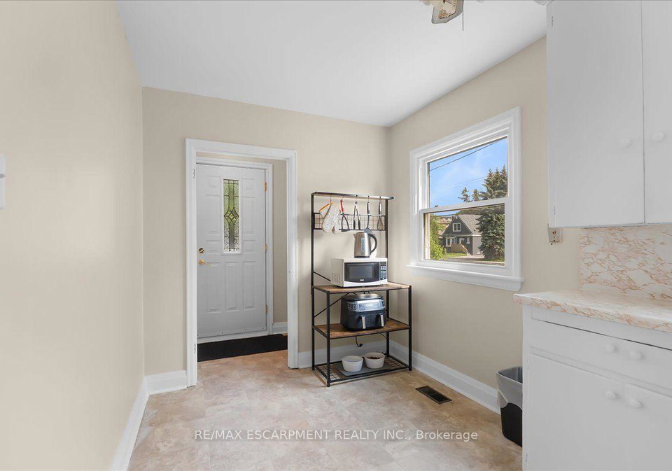 128-east-39th-street-hamilton-ontario-x13595064