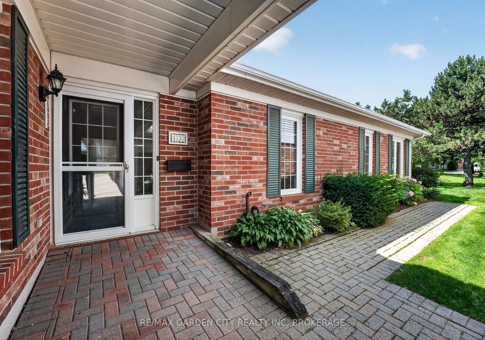 4130-black-walnut-court-lincoln-ontario-x13595186