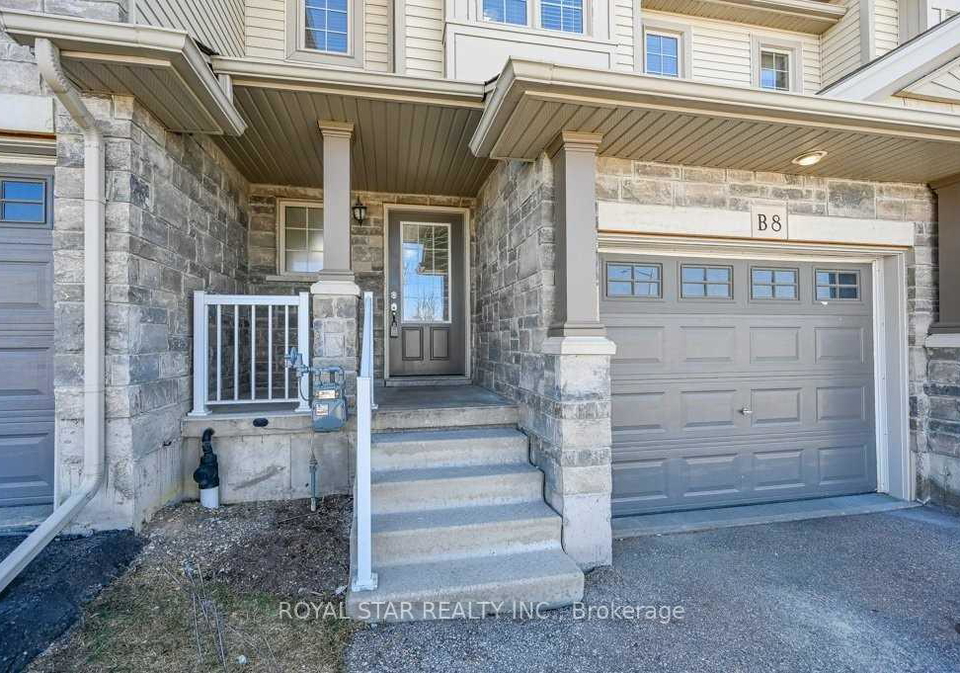 7-upper-mercer-street-kitchener-ontario-x13595246