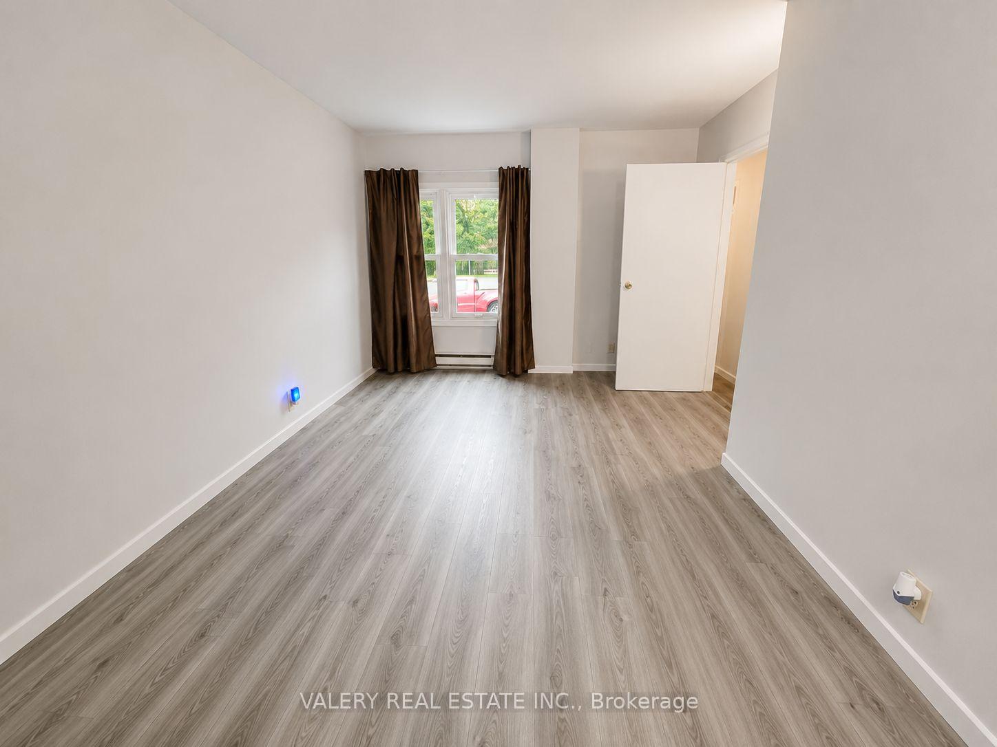 1099-henry-ford-centre-drive-windsor-ontario-x13595362