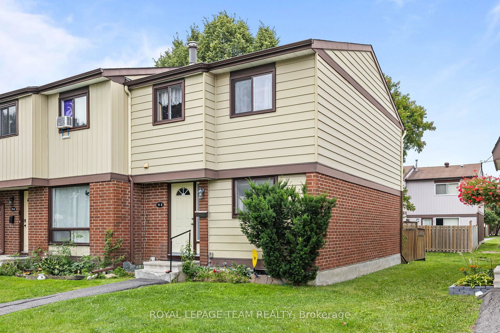 11e-foxhill-way-ottawa-ontario-x13595524