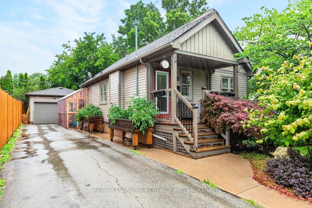 73-margery-avenue-st-catharines-ontario-x13595562