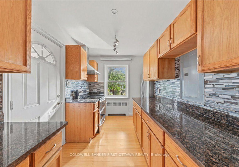 20-primrose-avenue-ottawa-ontario-x13595602