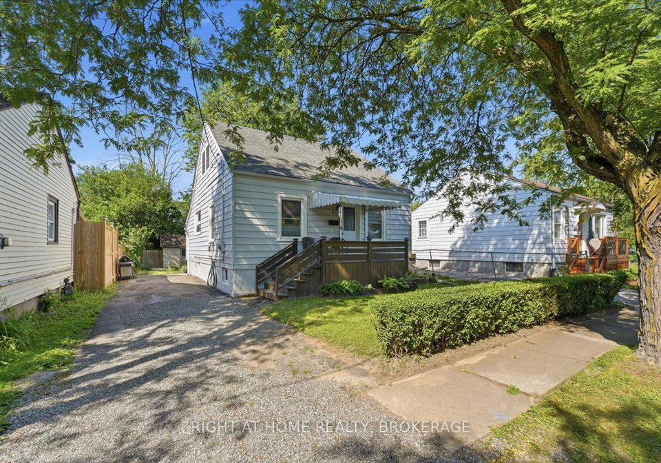 63-plymouth-avenue-st-catharines-ontario-x13595848