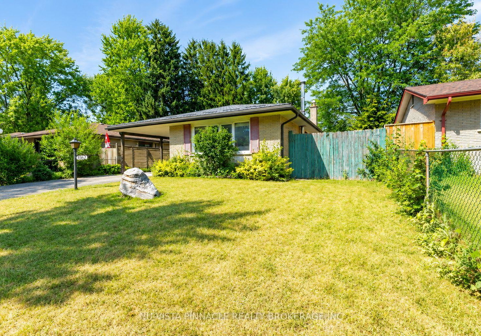 1062-apache-road-london-east-ontario-x13595854