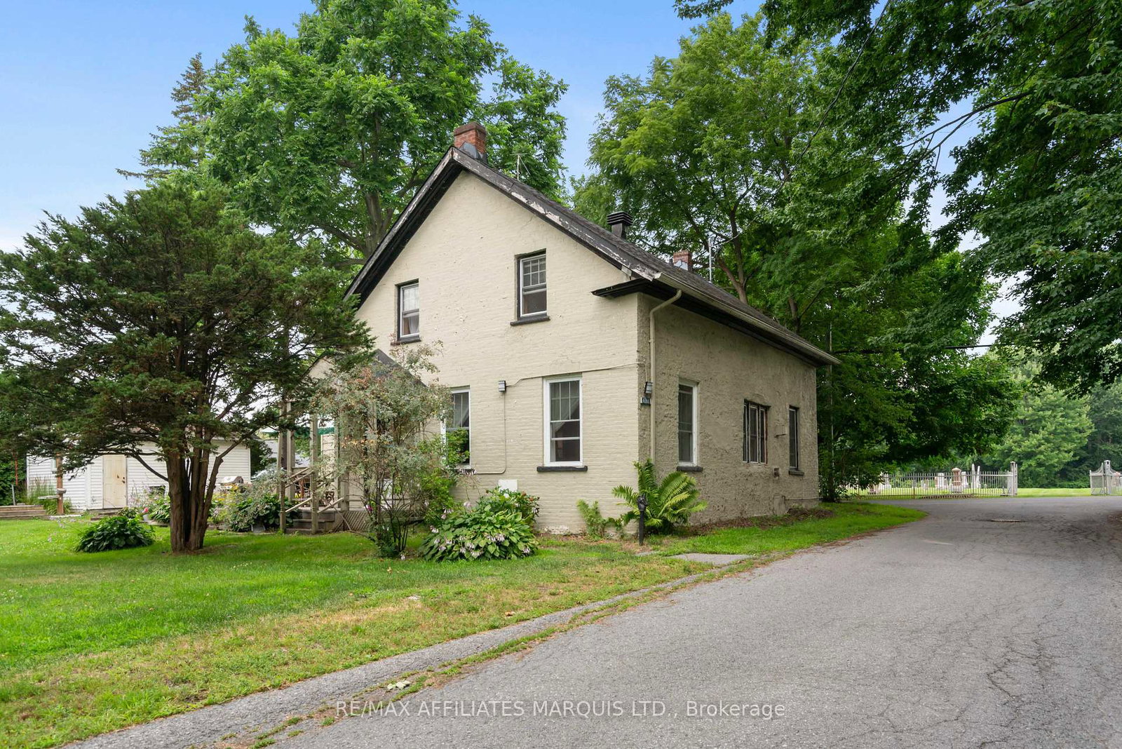 6368-king-street-south-glengarry-ontario-x13595954