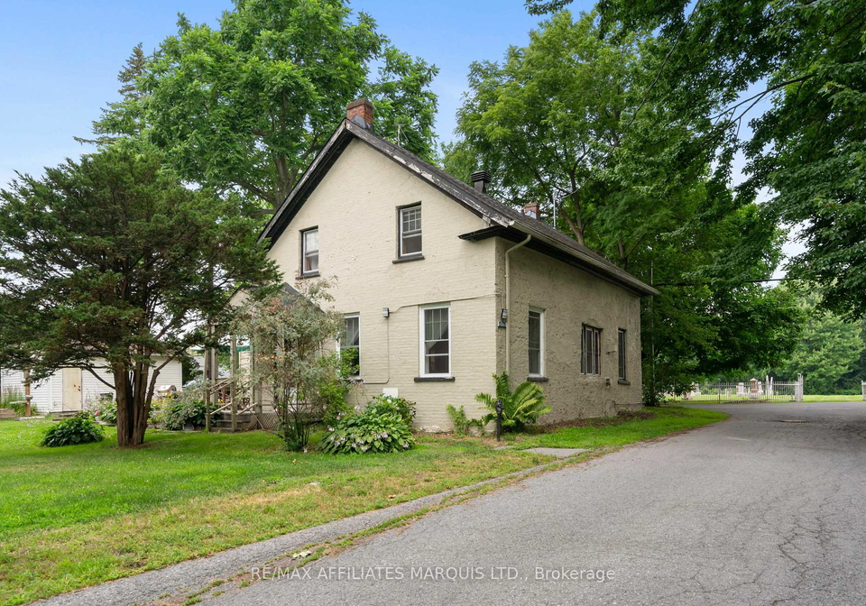 6368-king-street-south-glengarry-ontario-x13595954