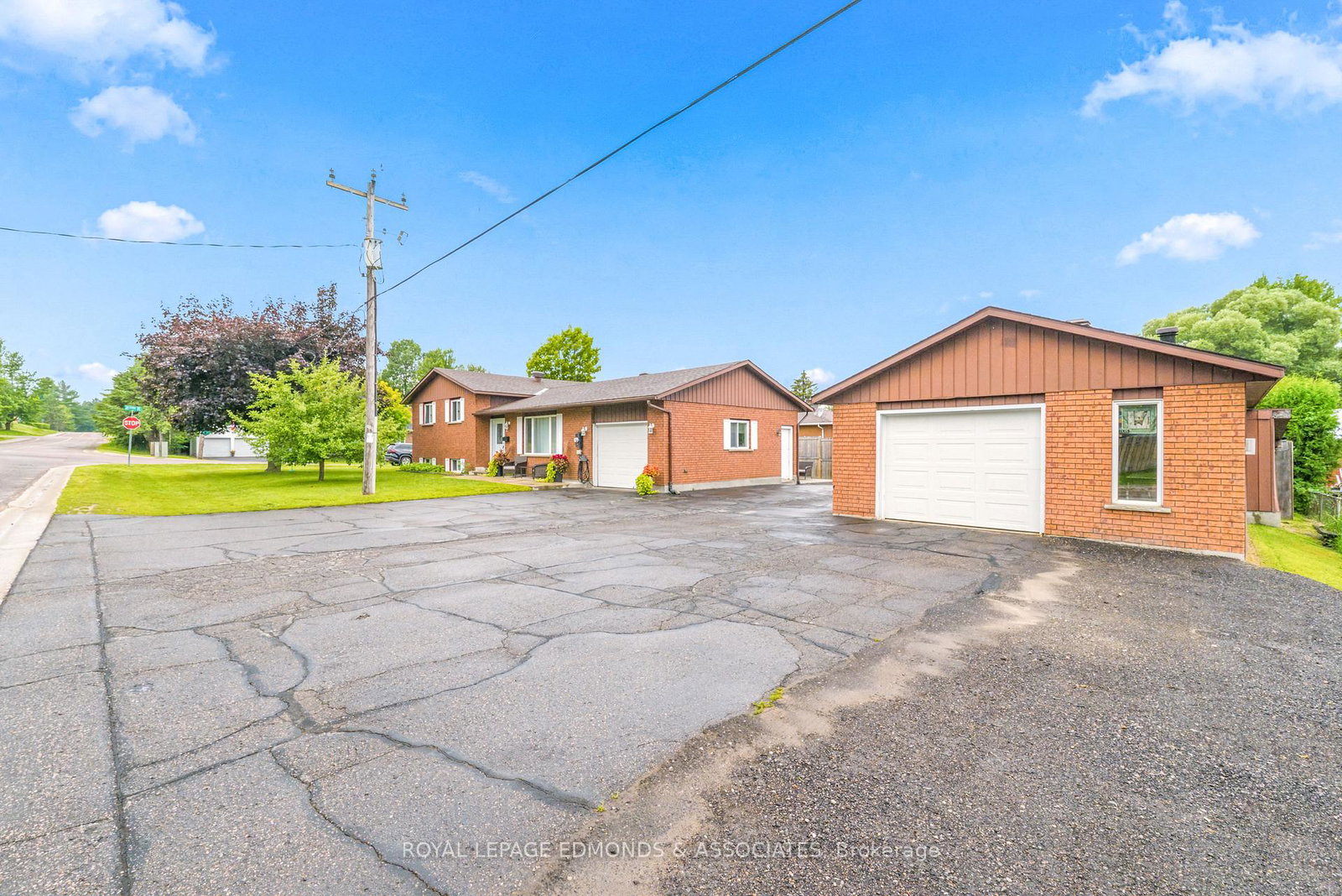 2-herman-street-petawawa-ontario-x13596296
