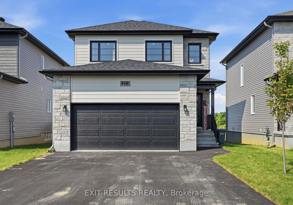 1213-montblanc-crescent-russell-ontario-x13596356