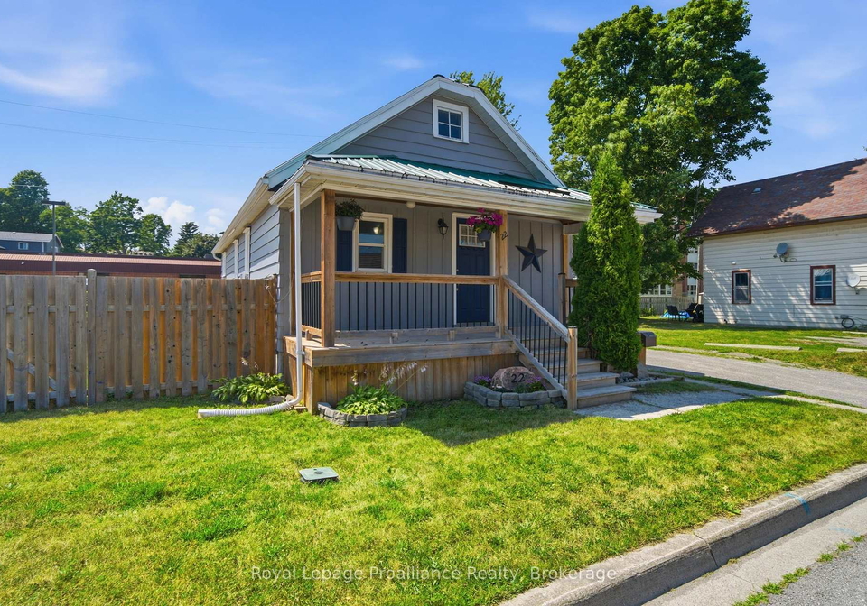 22-flindall-street-quinte-west-ontario-x13596434