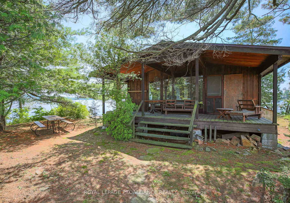 1-spice-island-leeds-and-the-thousand-islands-ontario-x13596436