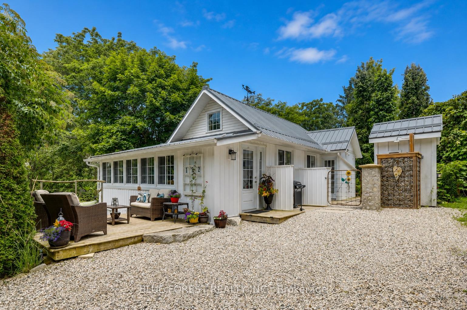192-mitchell-street-central-elgin-ontario-x13596618
