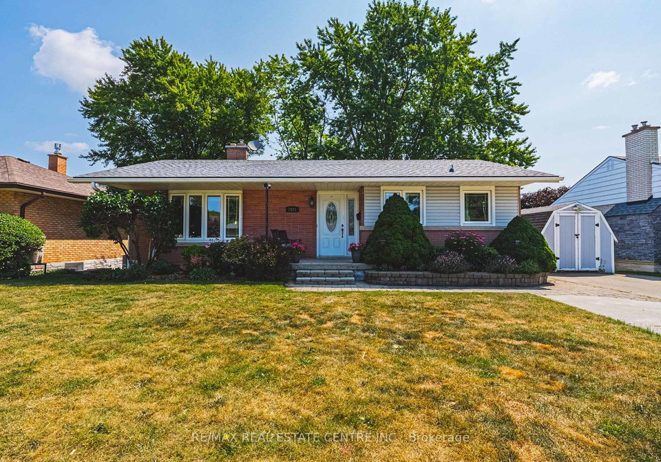1821-biscayne-drive-cambridge-ontario-x13596950