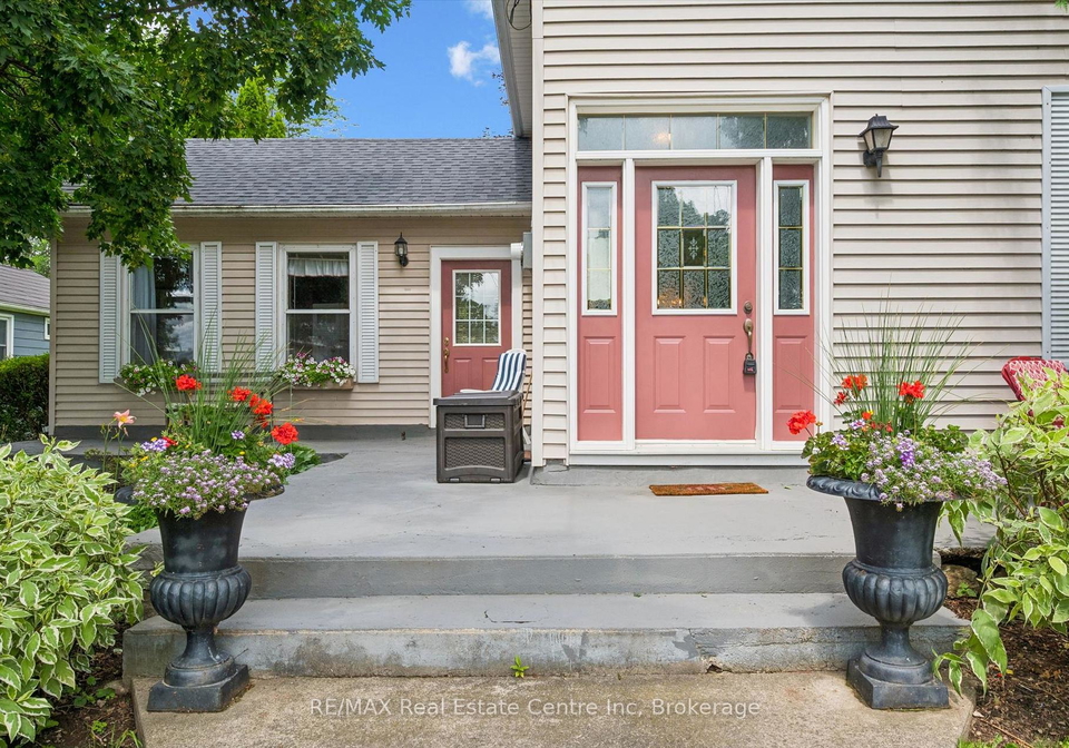 25-badenoch-street-puslinch-ontario-x13596978