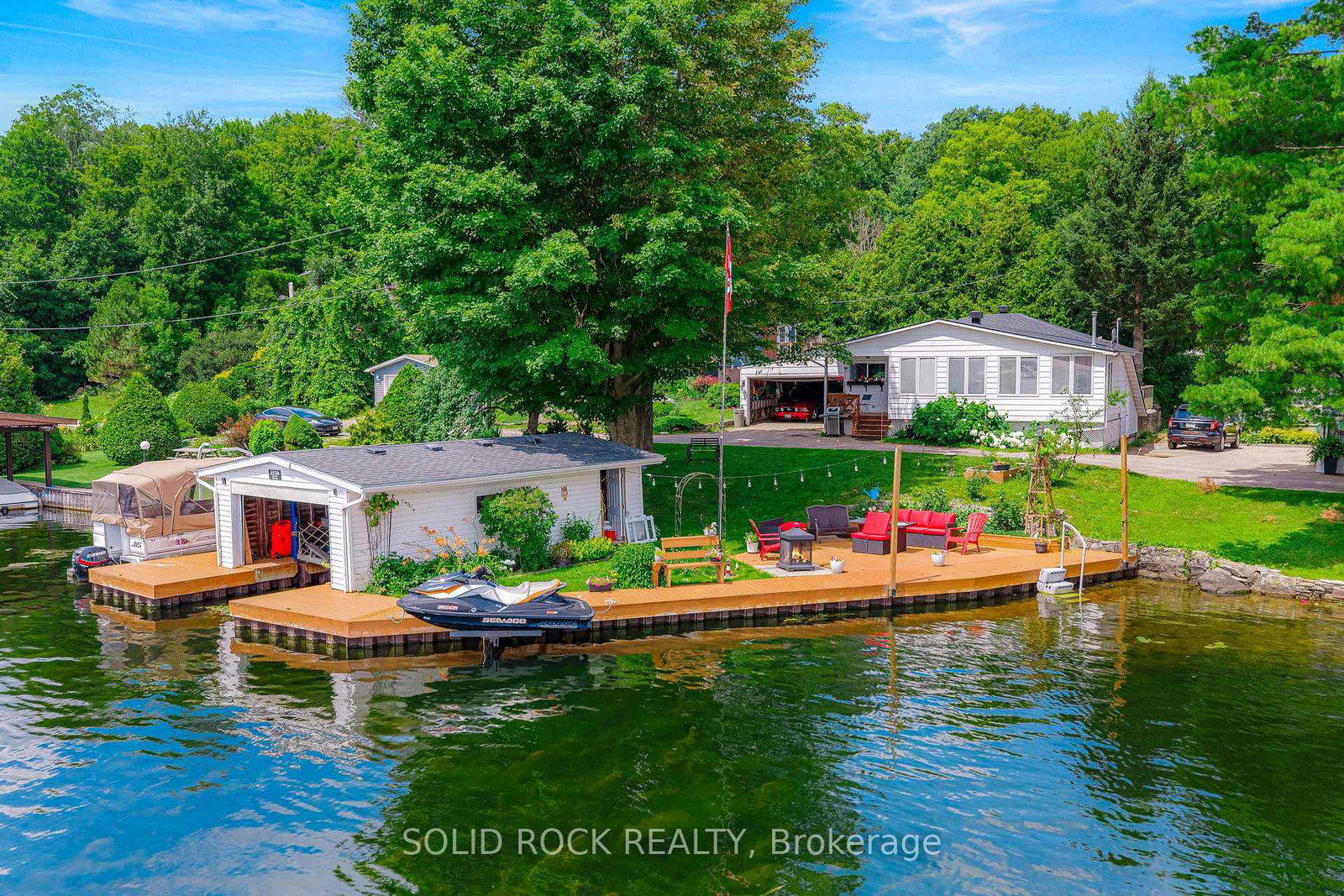 3539-r35-route-rideau-lakes-ontario-x13597158