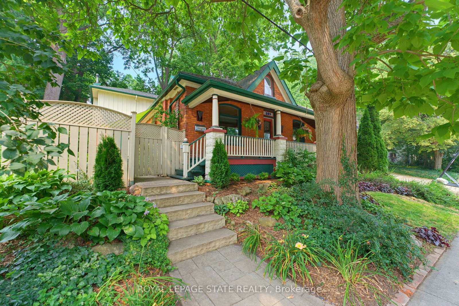 109-victoria-street-hamilton-ontario-x13597184