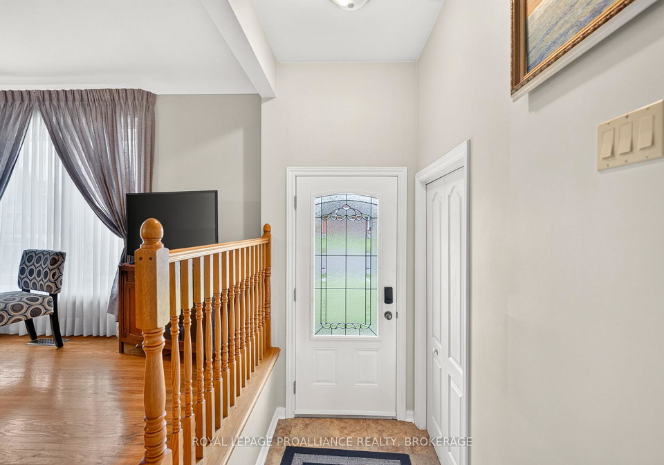 34-sherwood-avenue-loyalist-ontario-x13597352