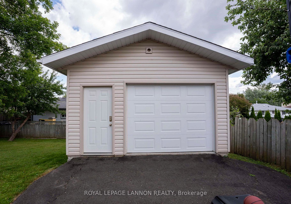 138-iris-cres-thunder-bay-ontario-x13597448