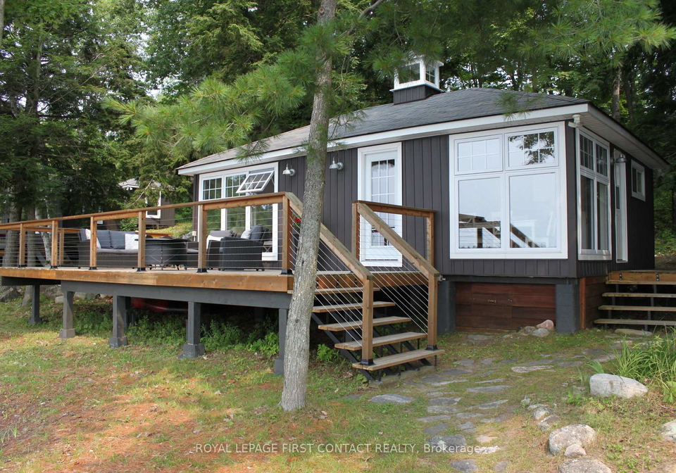 373-healey-lake-water-the-archipelago-ontario-x13597482