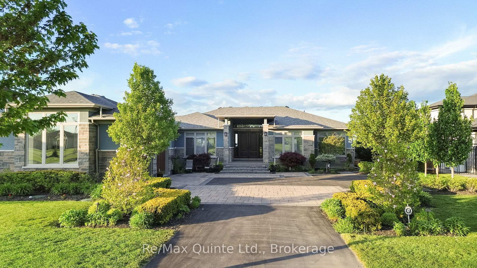 89-navigation-drive-prince-edward-county-ontario-x13597518
