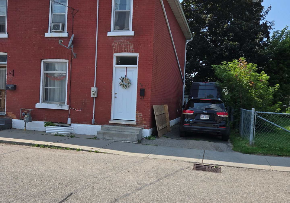 60-george-street-brockville-ontario-x13597682