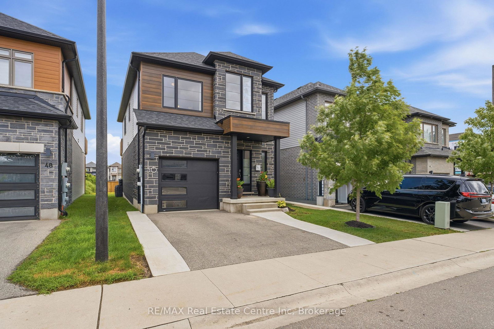 50-ferris-circle-guelph-ontario-x13598246