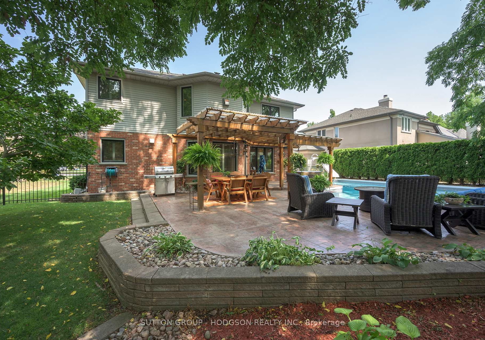 103-carriage-hill-drive-london-north-ontario-x13598360