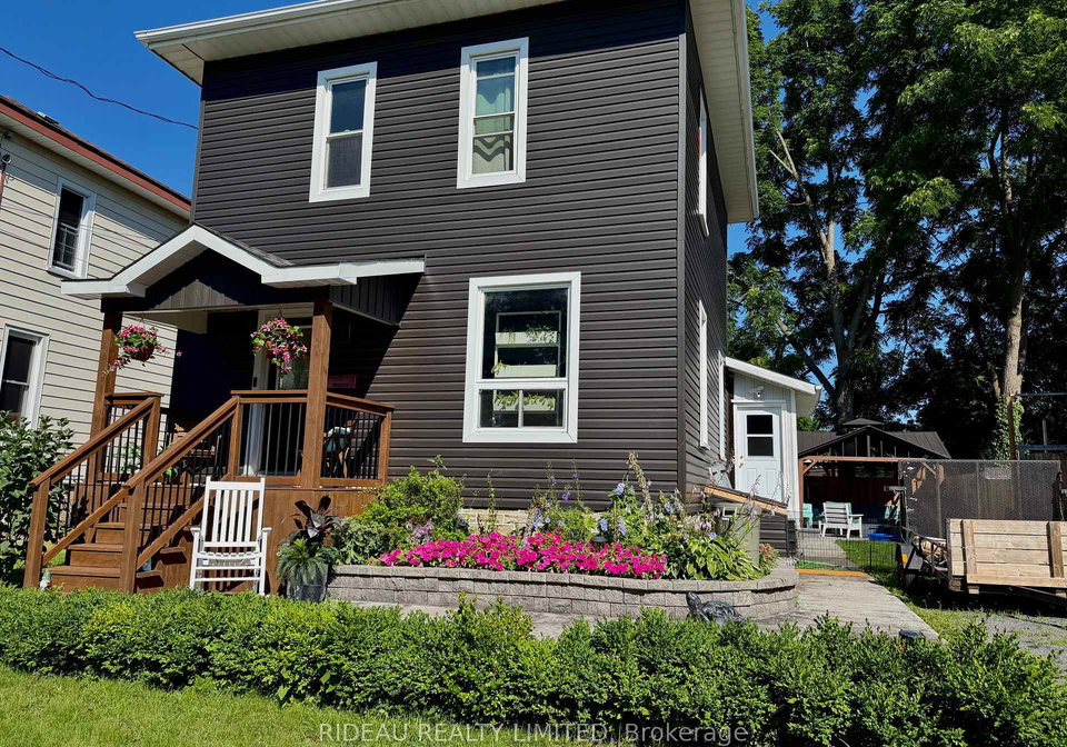 110-main-street-e-smiths-falls-ontario-x13598442