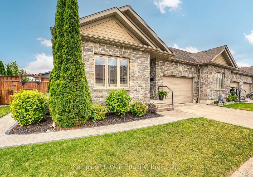 855-wallace-avenue-n-north-perth-ontario-x13598638