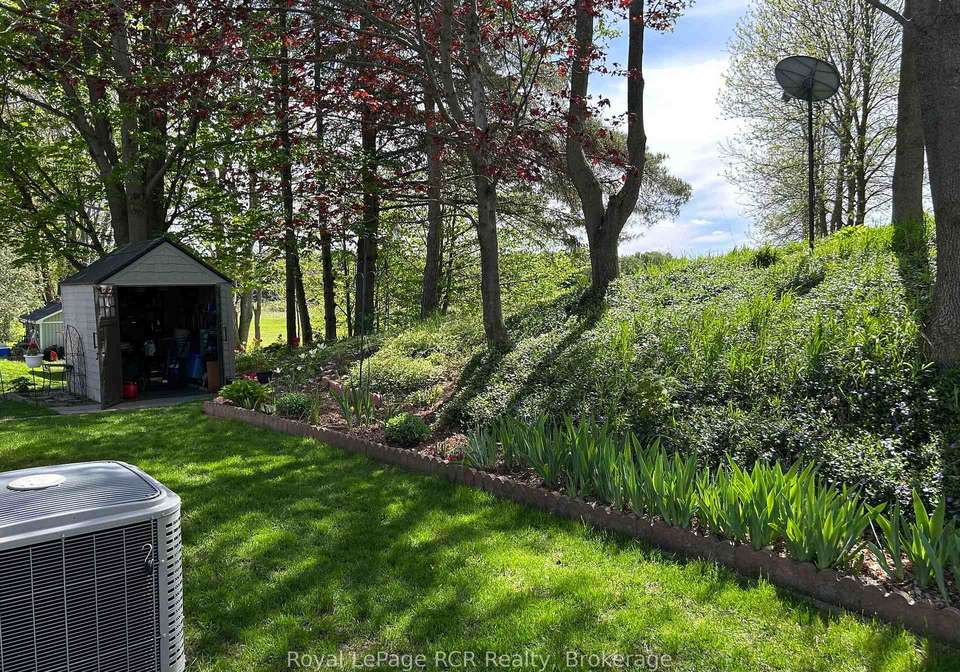 37-sussex-square-georgian-bluffs-ontario-x13598700