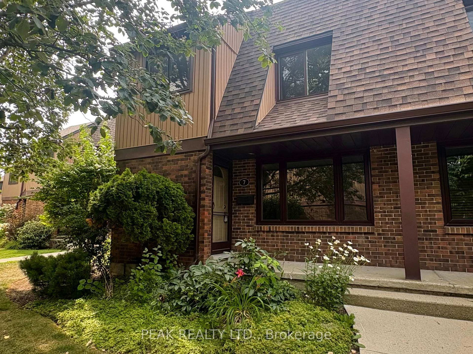 279-sandowne-drive-waterloo-ontario-x13598772