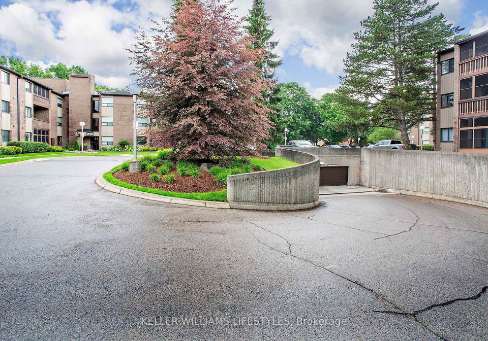 200-everglade-crescent-london-north-ontario-x13598784