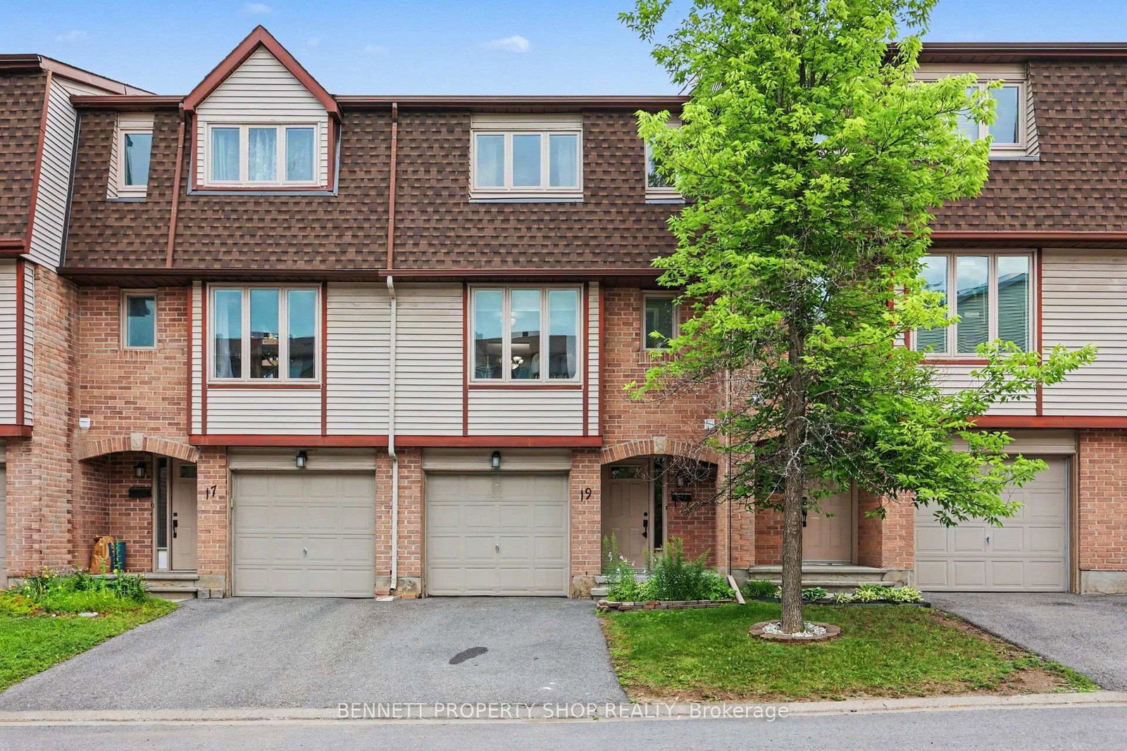 19-lightfoot-place-kanata-ontario-x13598816