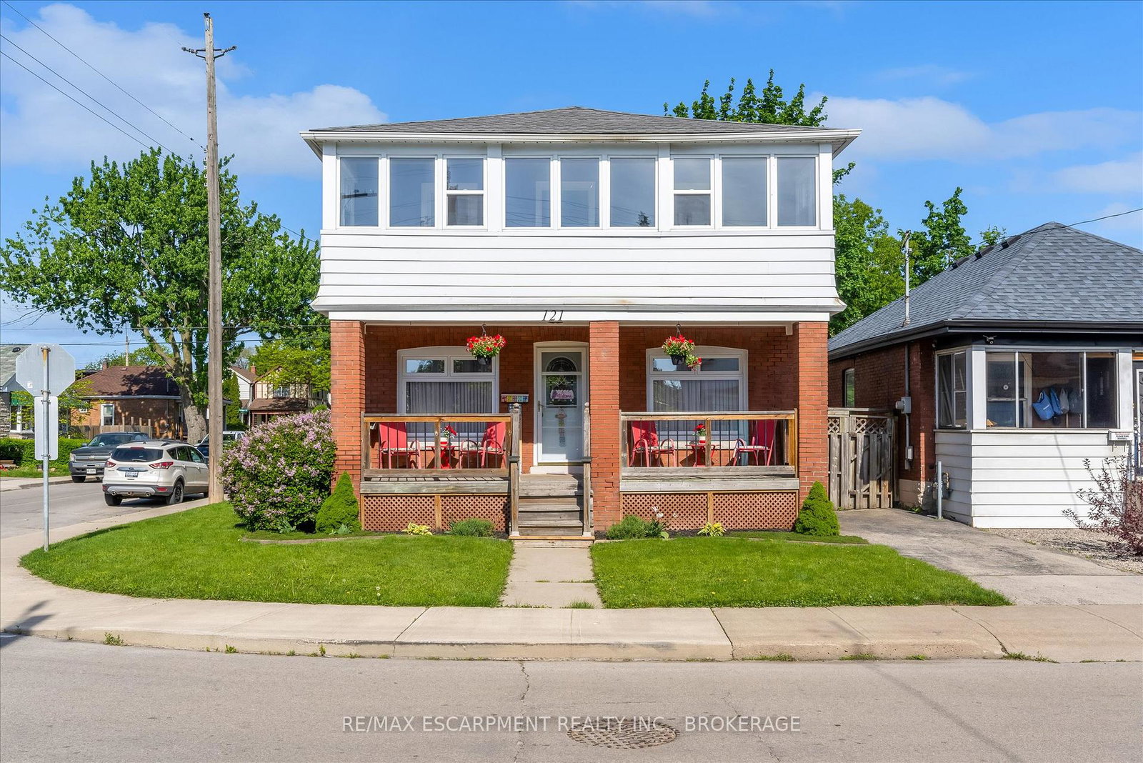 121-edgemont-street-n-hamilton-ontario-x13599054