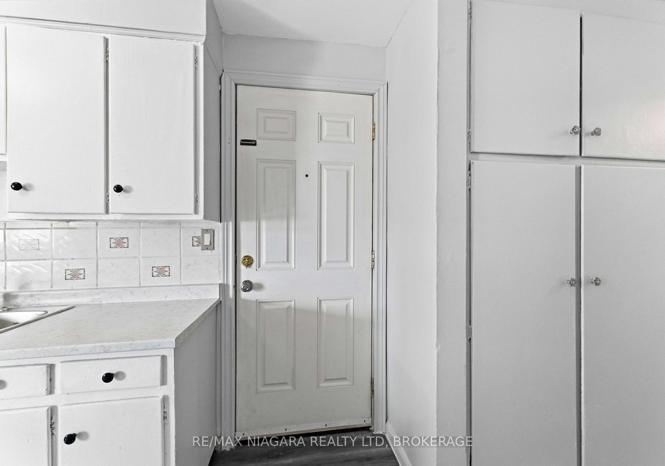 27-main-street-st-catharines-ontario-x13599068