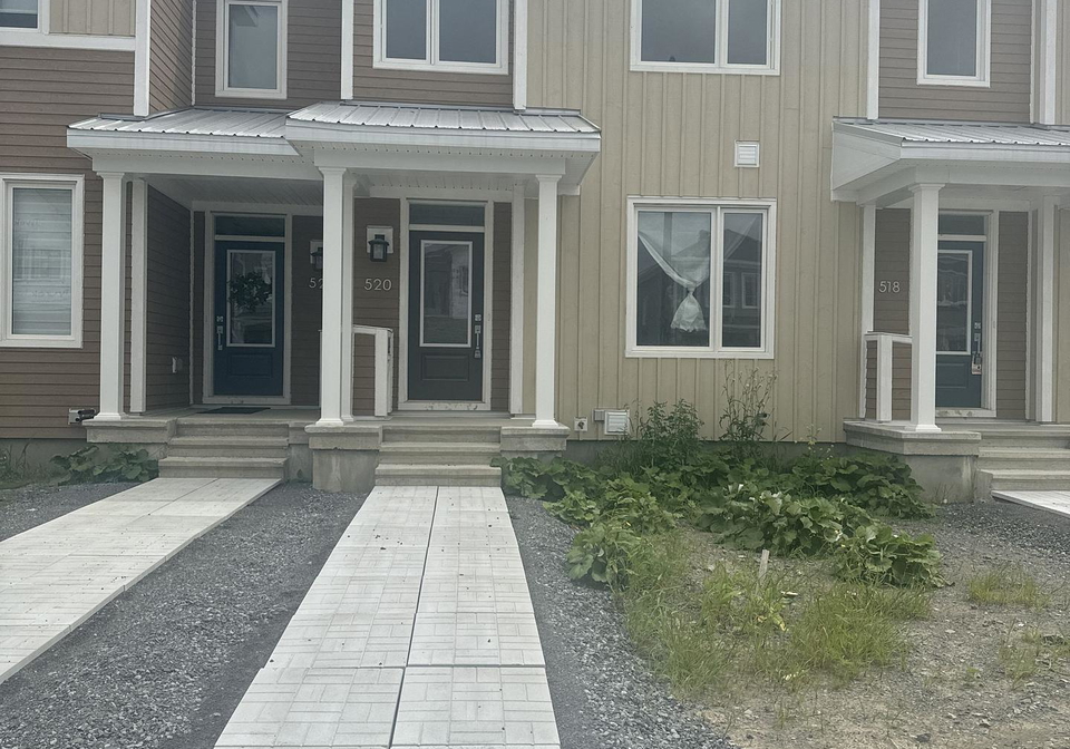 520-oldenburg-avenue-ottawa-ontario-x13599126