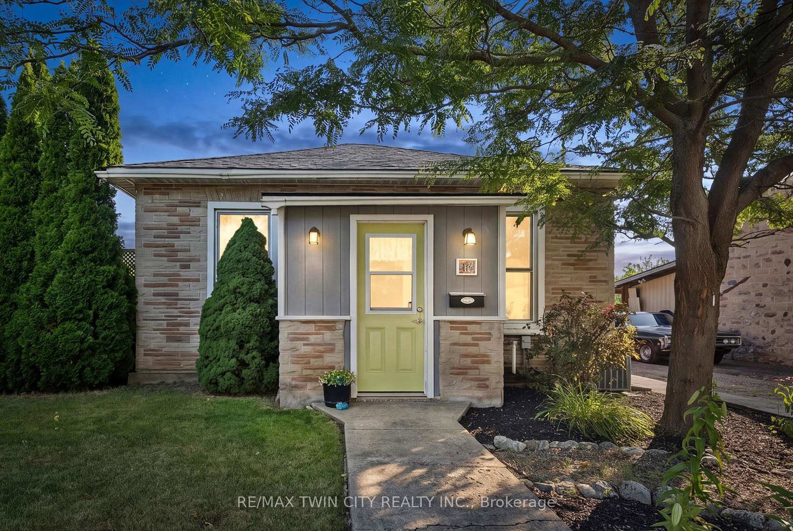 11-brook-street-cambridge-ontario-x13599140