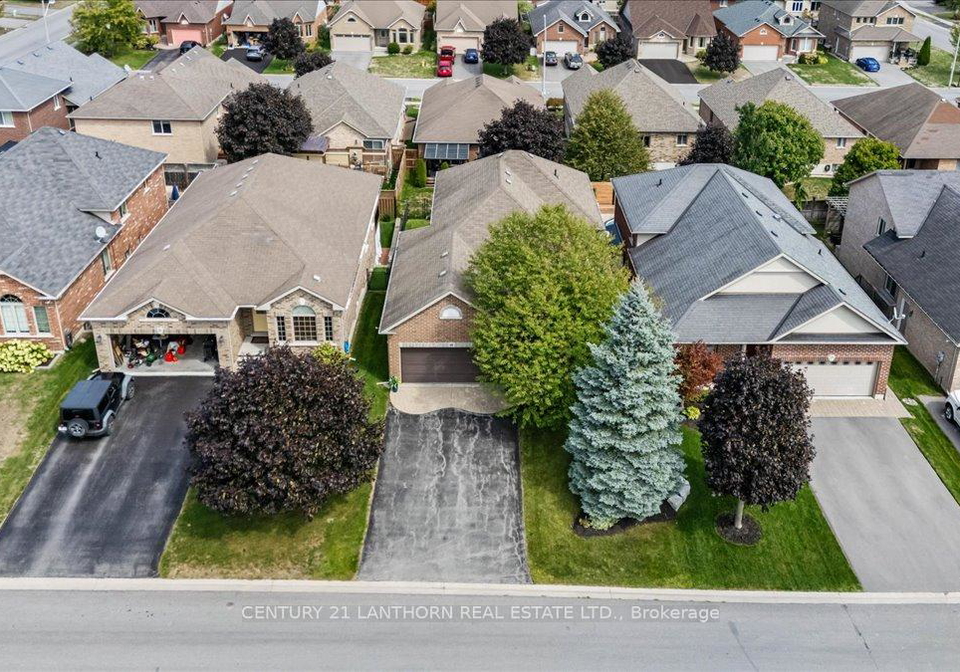 18-mcdougall-drive-belleville-ontario-x13599296